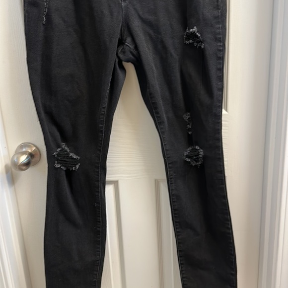 Old Navy skinny Mid-Rise jeans - Picture 3 of 6